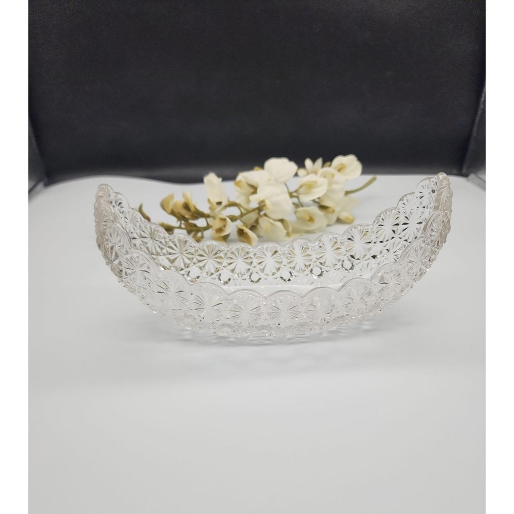 EAPG Hobbs Brockunier #101 Daisy and Button Canoe Shaped Dish